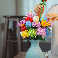 Load image into Gallery viewer, Flowers Bouquet Building Blocks Set Comes with Exquisite Packaging Box,5 sets of random colors and flowers
