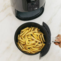 Load image into Gallery viewer, Ninja 4QT Air Fryer, Black, AF100WM
