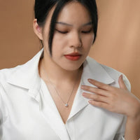 Load image into Gallery viewer, 1 Carat Round Cut Moissanite Solitaire Pendant Necklace
